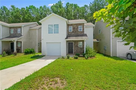631 Carlton Pointe Dr, Palmetto, GA 30268