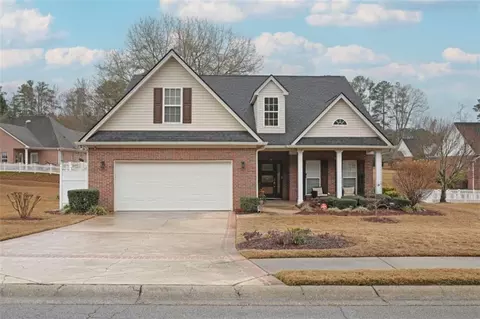 140 Winecoff Dr, Fayetteville, GA 30214