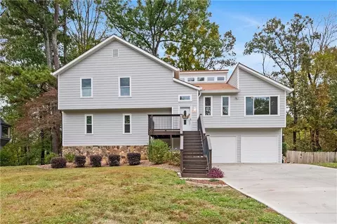 4813 Highpoint Dr NE, Marietta, GA 30066