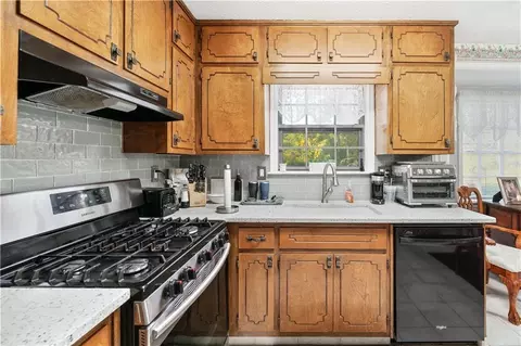 6633 Cameron Rd, Morrow, GA 30260 photo 11
