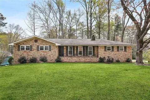 6428 Melrose Dr, Douglasville, GA 30134