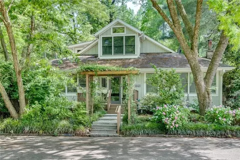 4621 Lakeshore Dr, Pine Lake, GA 30072