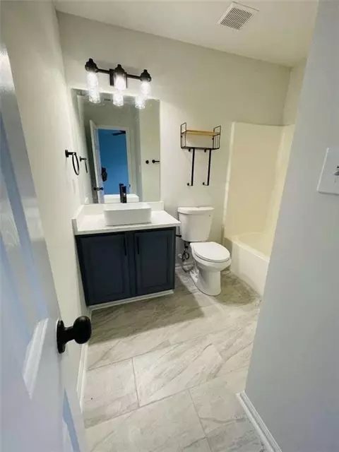 Bath - 1771 Fielding Way, Hampton, GA 30228 photo 4 of 5