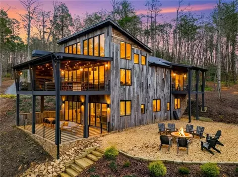 107 Cool Crk Trl, Blue Ridge, GA 30513