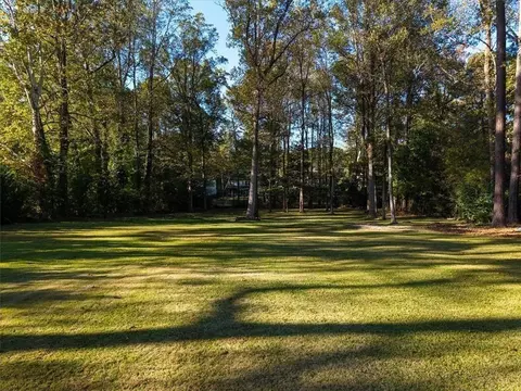 2001 Hemlock Trl SW, Snellville, GA 30078