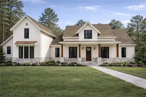 305 Harmony Gates Dr, Commerce, GA 30530