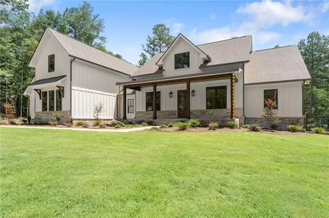 305 Harmony Gates Dr, Commerce, GA 30530 photo 4