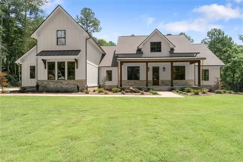 305 Harmony Gates Dr, Commerce, GA 30530 photo 1