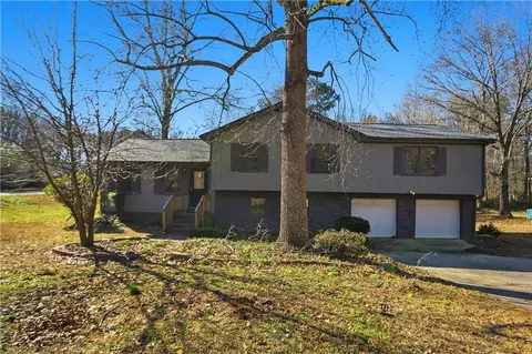 175 Wellington Dr, Mcdonough, GA 30252