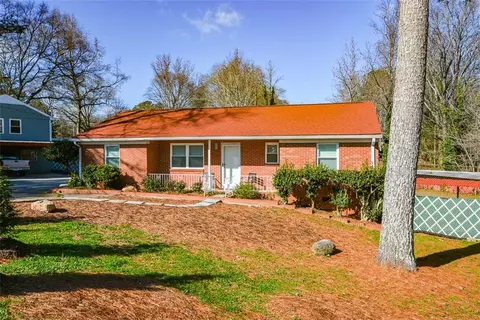 605 Floyd Dr SE, Smyrna, GA 30082