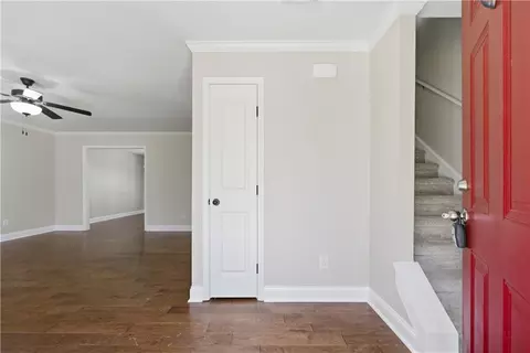 Entry Way - 3930 Mabery Rd, Gainesville, GA 30507 photo 1 of 3