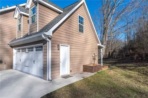 Exterior - 3930 Mabery Rd, Gainesville, GA 30507 photo 6 of 7