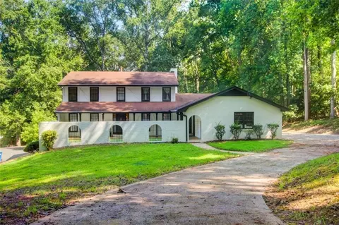 2085 High Point Trl SW, Atlanta, GA 30331