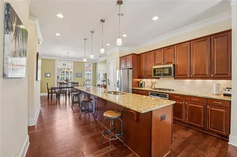1631 Canopy Chase, Atlanta, GA 30319
