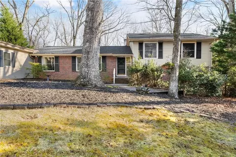 825 Beverly Dr, Gainesville, GA 30501