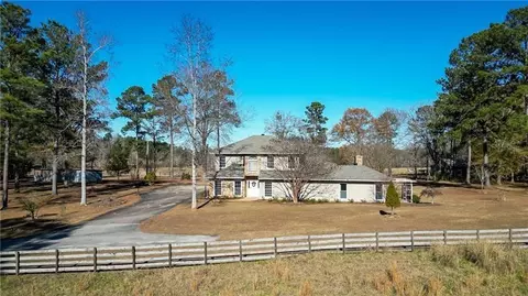 Exterior - 142 Carr Rd, Lagrange, GA 30241 photo 18 of 36