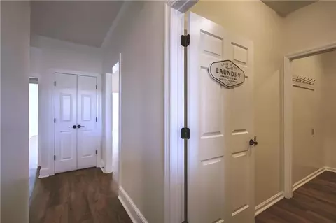 Entry Way - 142 Carr Rd, Lagrange, GA 30241 photo 6 of 6
