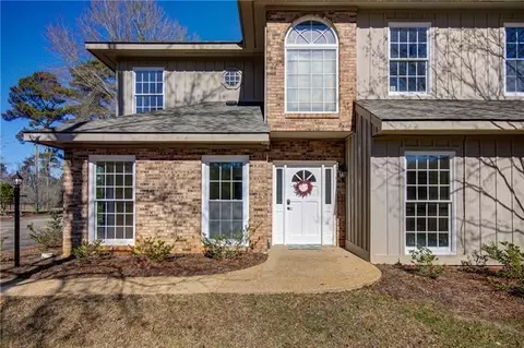 Exterior - 142 Carr Rd, Lagrange, GA 30241 photo 4 of 36
