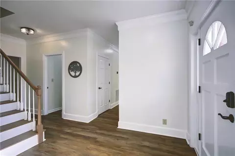 Entry Way - 142 Carr Rd, Lagrange, GA 30241 photo 2 of 6