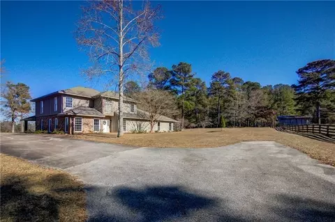 Exterior - 142 Carr Rd, Lagrange, GA 30241 photo 17 of 36
