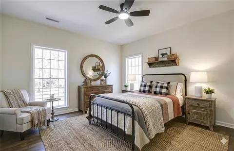 Bedroom - 142 Carr Rd, Lagrange, GA 30241 photo 9 of 14