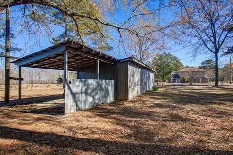 Exterior - 142 Carr Rd, Lagrange, GA 30241 photo 28 of 36