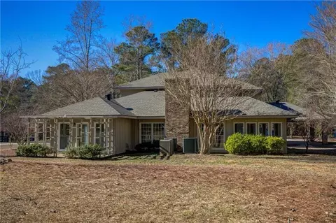 Exterior - 142 Carr Rd, Lagrange, GA 30241 photo 6 of 36