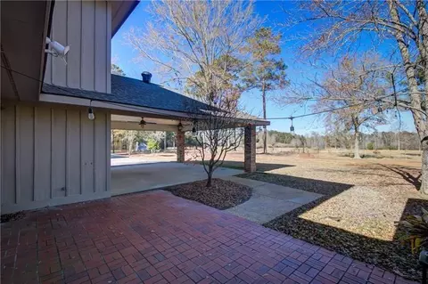 Exterior - 142 Carr Rd, Lagrange, GA 30241 photo 12 of 36
