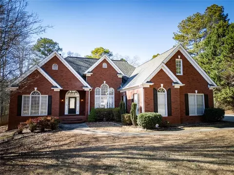 80 Pecan Ln, Oxford, GA 30054