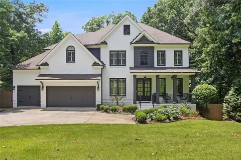 525 Forest Hills Dr, Atlanta, GA 30342