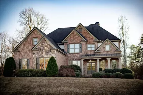 5011 Glen Forrest Dr, Flowery Branch, GA 30542
