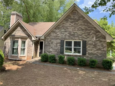 100 Whisperwood Ln NW, Marietta, GA 30064