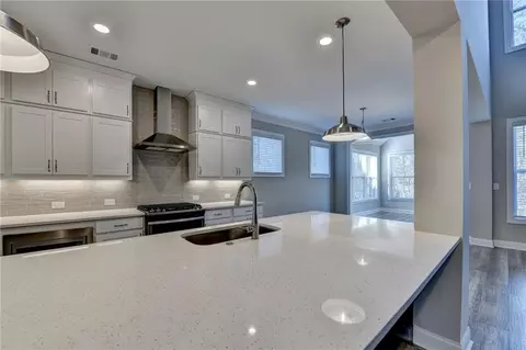 Kitchen - 3445 Benedict Pl, Suwanee, GA 30024 photo 7 of 7