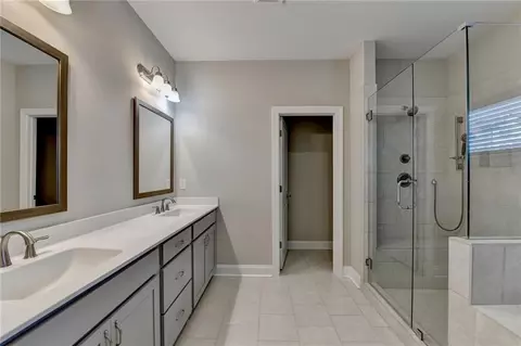 Bath - 3445 Benedict Pl, Suwanee, GA 30024 photo 3 of 6