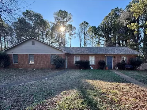 440 Freeport Dr, Lawrenceville, GA 30046