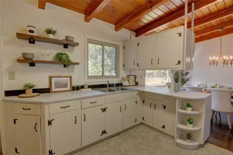 Kitchen - 3206 Laventure Dr, Chamblee, GA 30341 photo 3 of 5