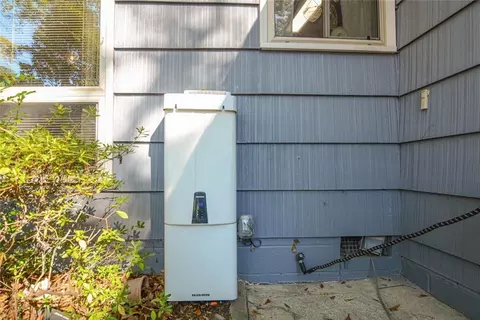 Exterior - 3206 Laventure Dr, Chamblee, GA 30341 photo 9 of 9