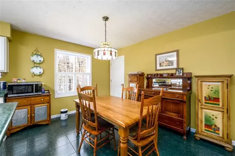 Dining - 255 Bob Holman Rd, Athens, GA 30607 photo 1 of 2