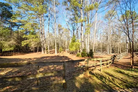 Exterior - 255 Bob Holman Rd, Athens, GA 30607 photo 12 of 18