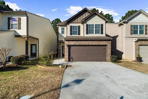 27 Longleaf Cir, Fairburn, GA 30213