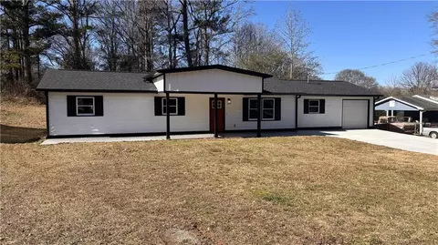 487 Valerie Cir, Hiram, GA 30141