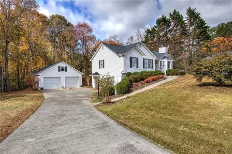 26 S Oaks Dr SE, Cartersville, GA 30121
