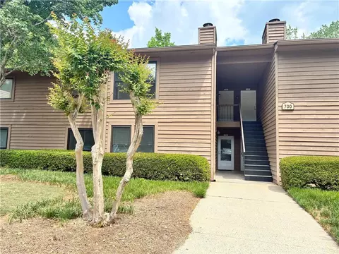 701 Parkaire Xing, Marietta, GA 30068