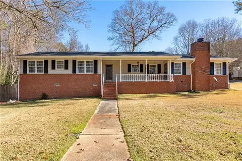 3380 Colony Dr, Conyers, GA 30013