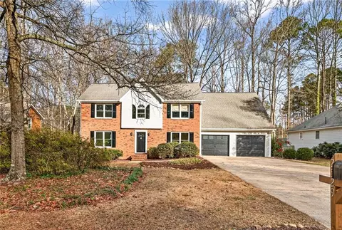 2529 Zachary Woods Dr NW, Marietta, GA 30064