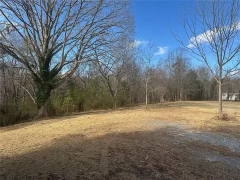 550 Baldwin Falls Rd, Baldwin, GA 30511
