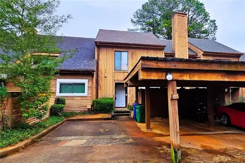 16 Willowick Dr, Lithonia, GA 30038