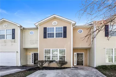 2324 Nicole Dr, Hampton, GA 30228