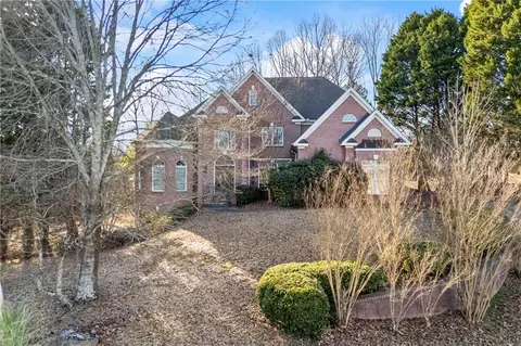 6000 Eagle Close Ln, Sugar Hill, GA 30518