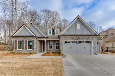 6117 Golf View Ct, Jefferson, GA 30549